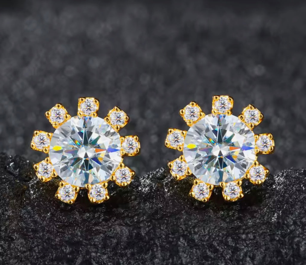 Sparkling 1CT D VVS Moissanite Diamond Halo Sunflower Stud Earrings for Women 925 Sterling Silver